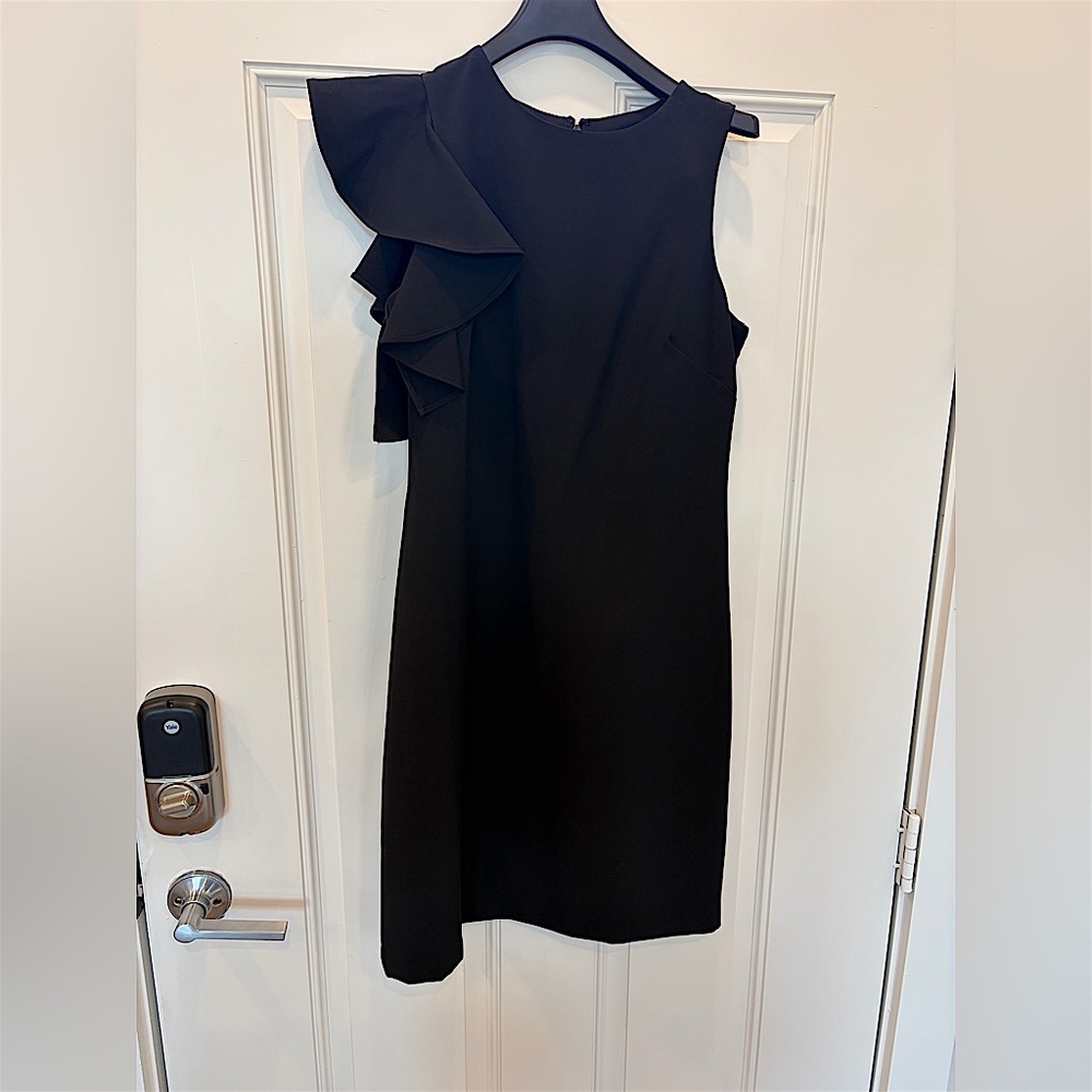 Sleeveless Black One-Shoulder Ruffle Dress